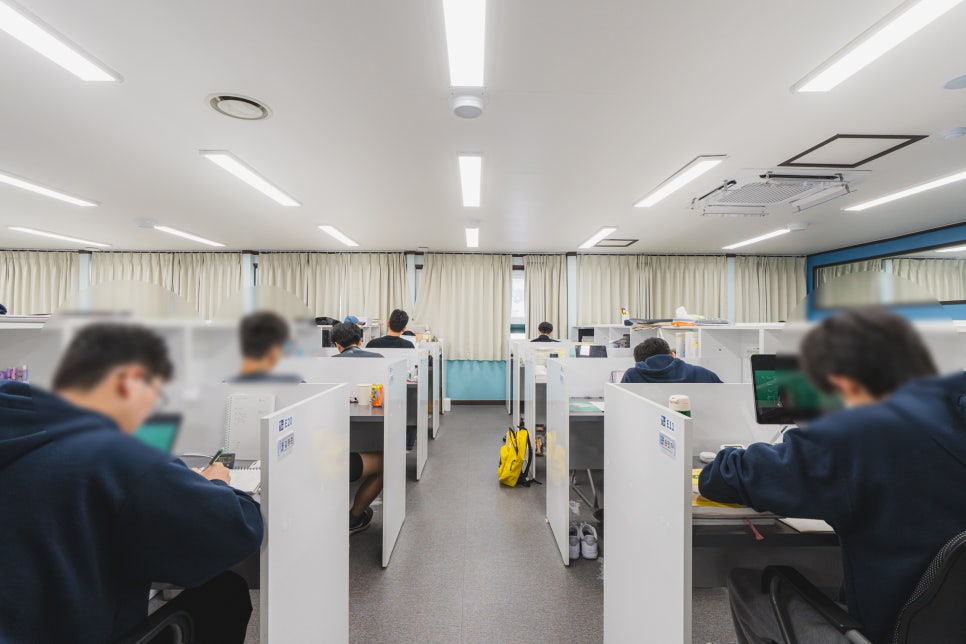 ,에듀셀파 남학생캠퍼스 학습실