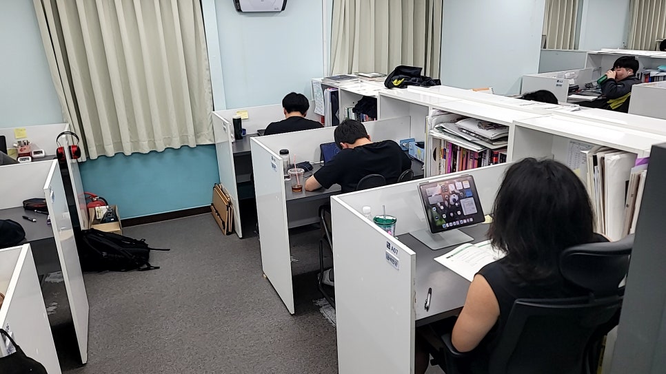 에듀셀파 남학생캠퍼스 학습실